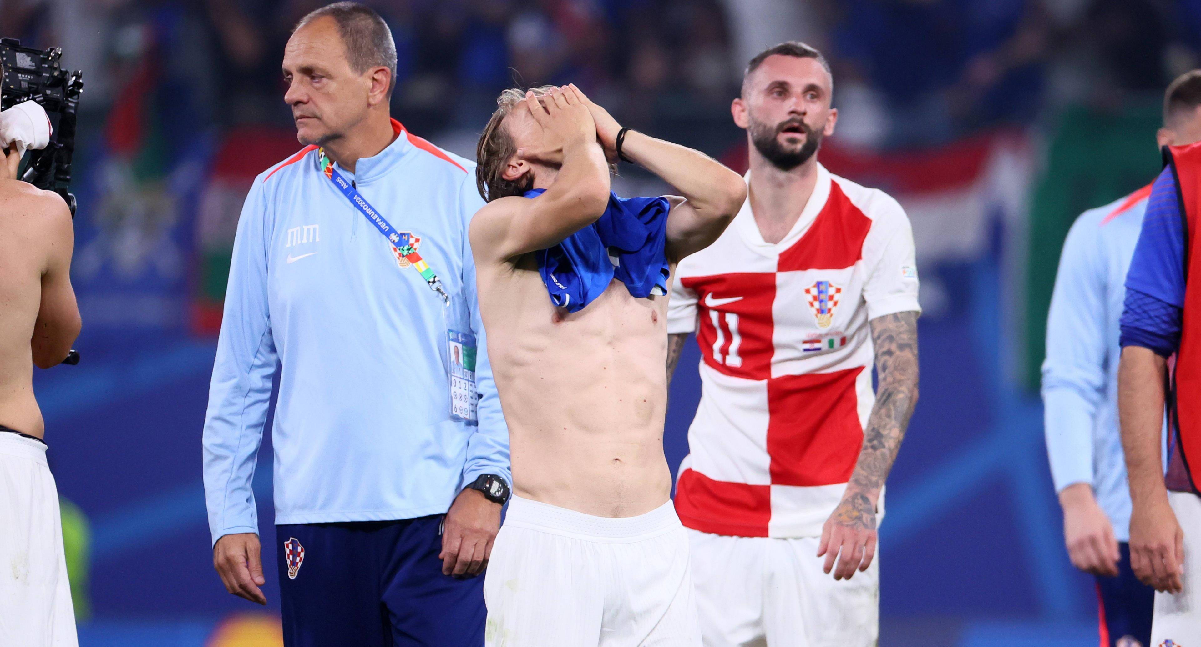 华体会-AC米兰绝杀切尔西,莫德里奇补时绝平足总杯的简单介绍 第2张 华体会-AC米兰绝杀切尔西,莫德里奇补时绝平足总杯的简单介绍 第2张